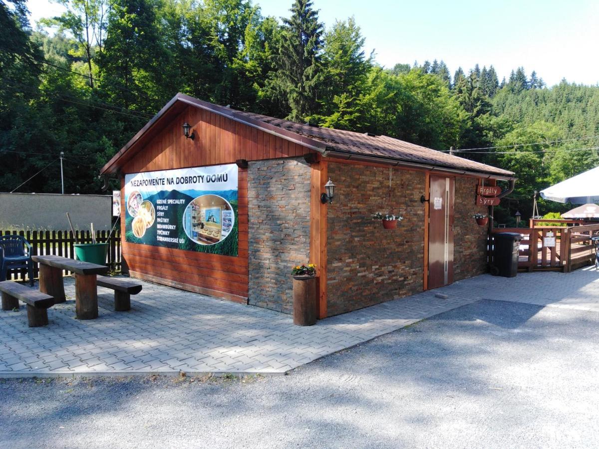 U Vesele Lisky Hotel Hutisko Buitenkant foto