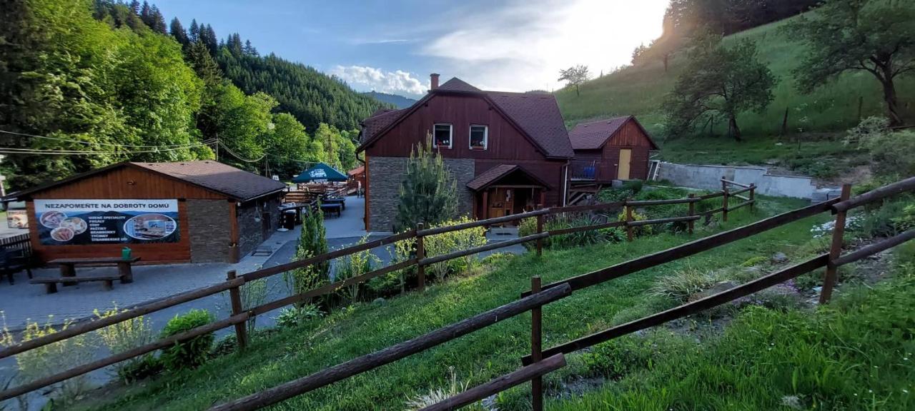 U Vesele Lisky Hotel Hutisko Buitenkant foto