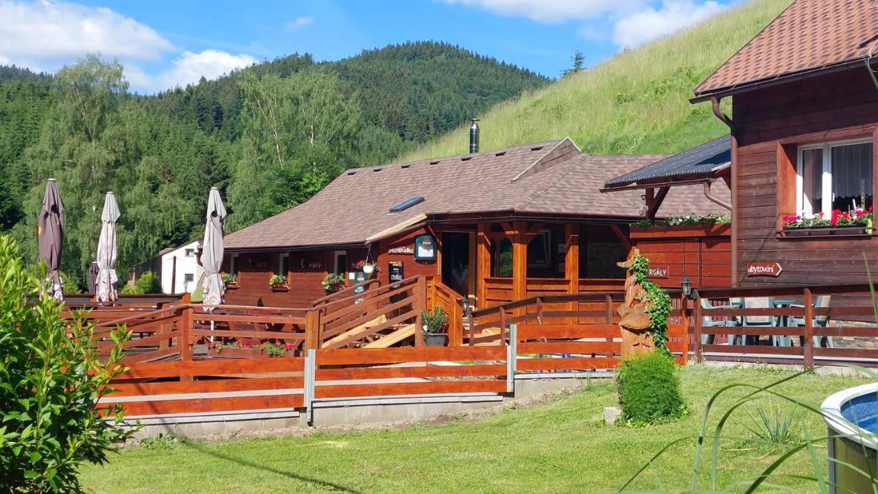 U Vesele Lisky Hotel Hutisko Buitenkant foto