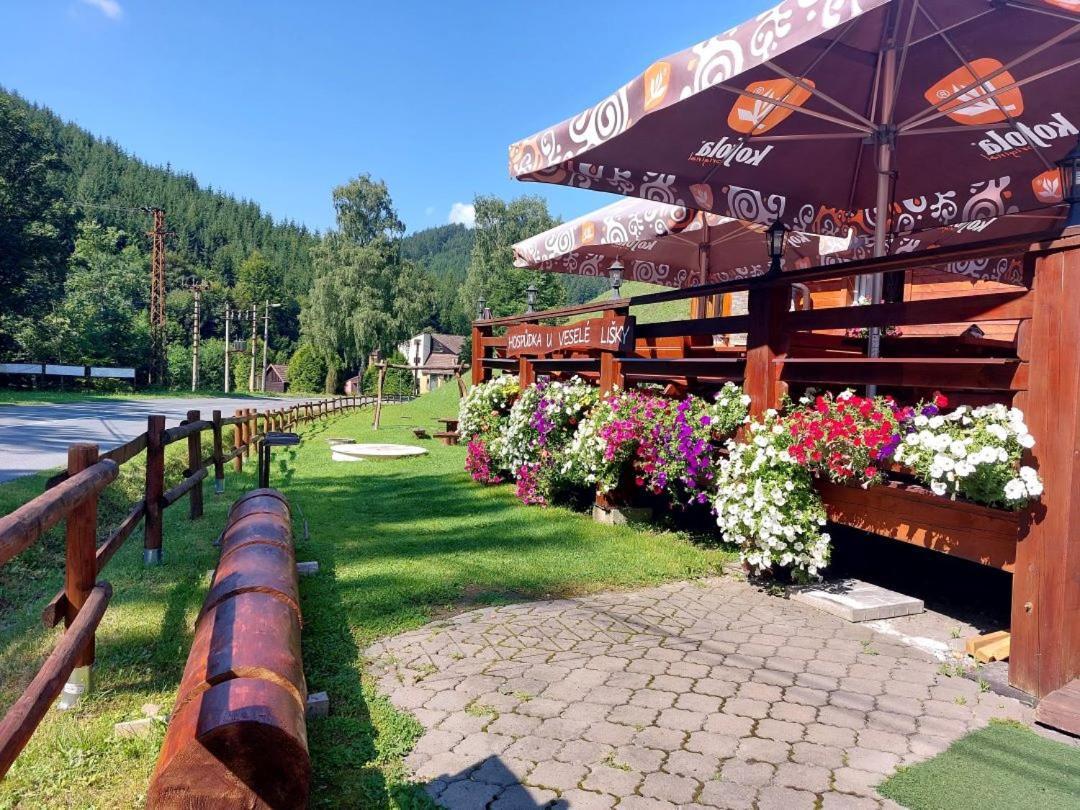 U Vesele Lisky Hotel Hutisko Buitenkant foto