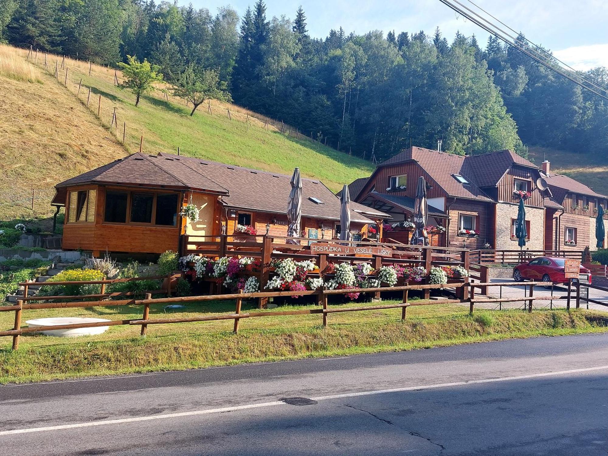 U Vesele Lisky Hotel Hutisko Buitenkant foto